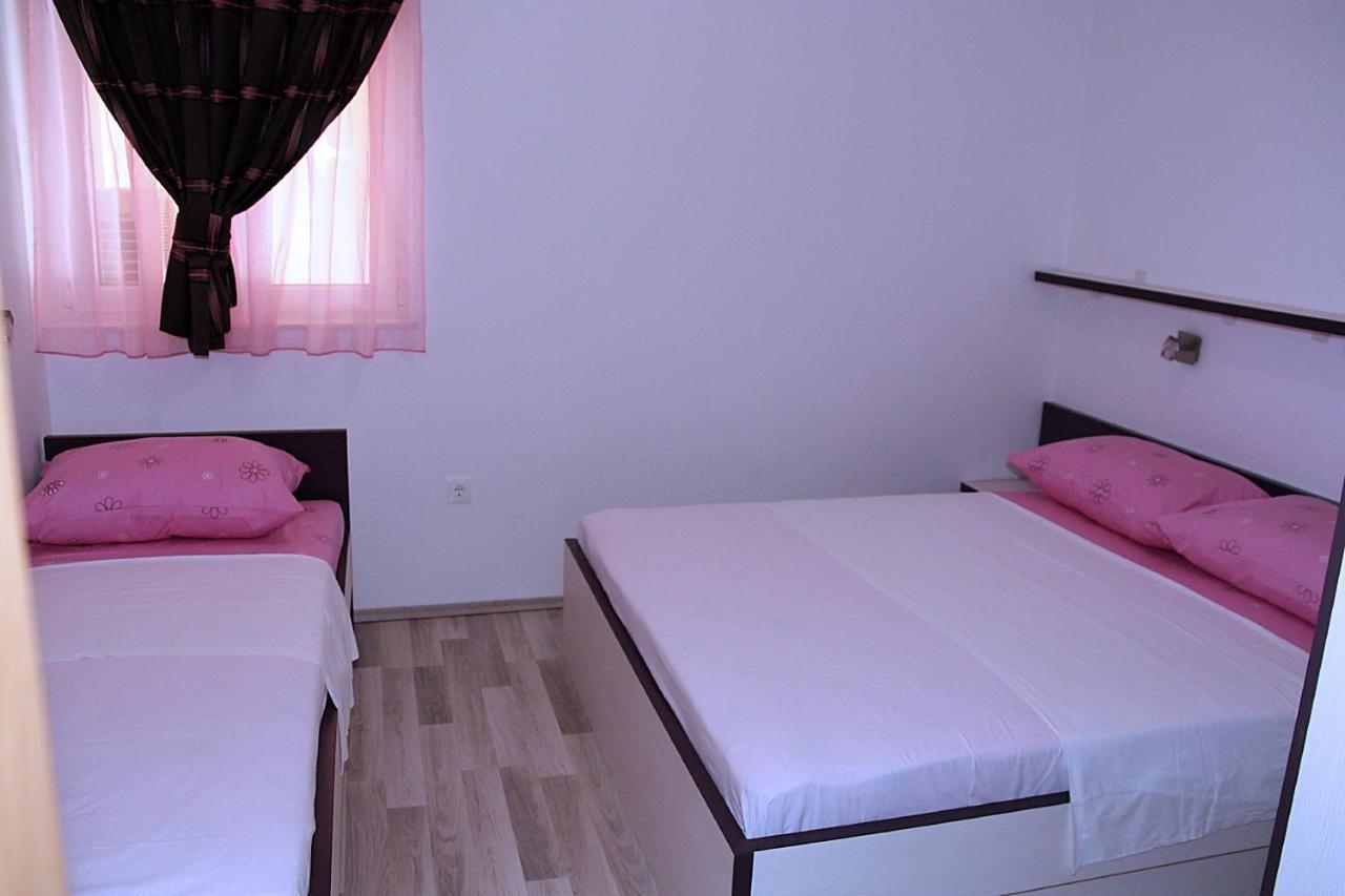 Apartments And Rooms By The Sea Tucepi, Makarska - 6058 Экстерьер фото