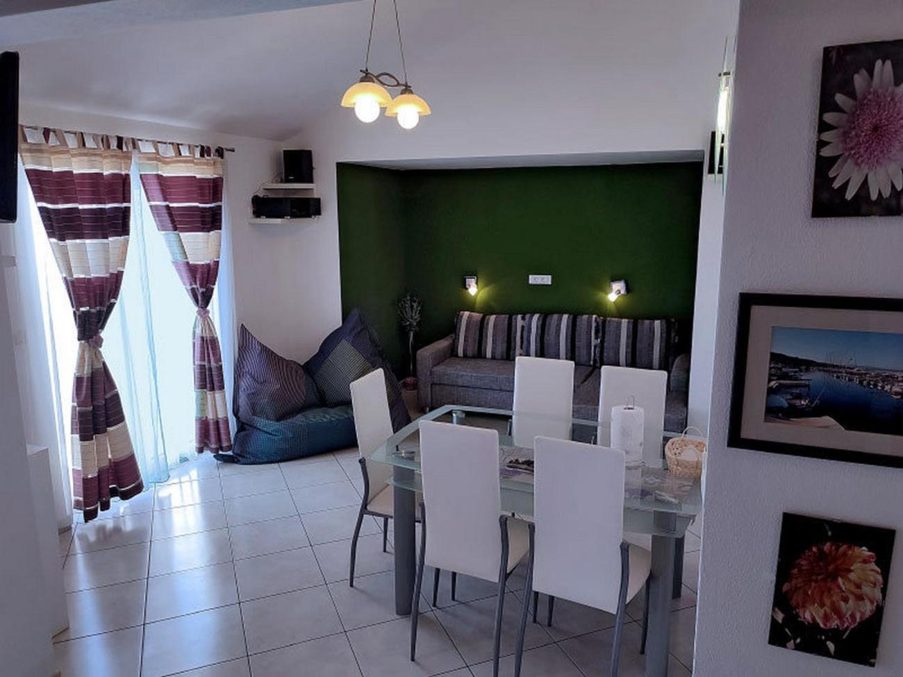 Apartments And Rooms By The Sea Tucepi, Makarska - 6058 Экстерьер фото