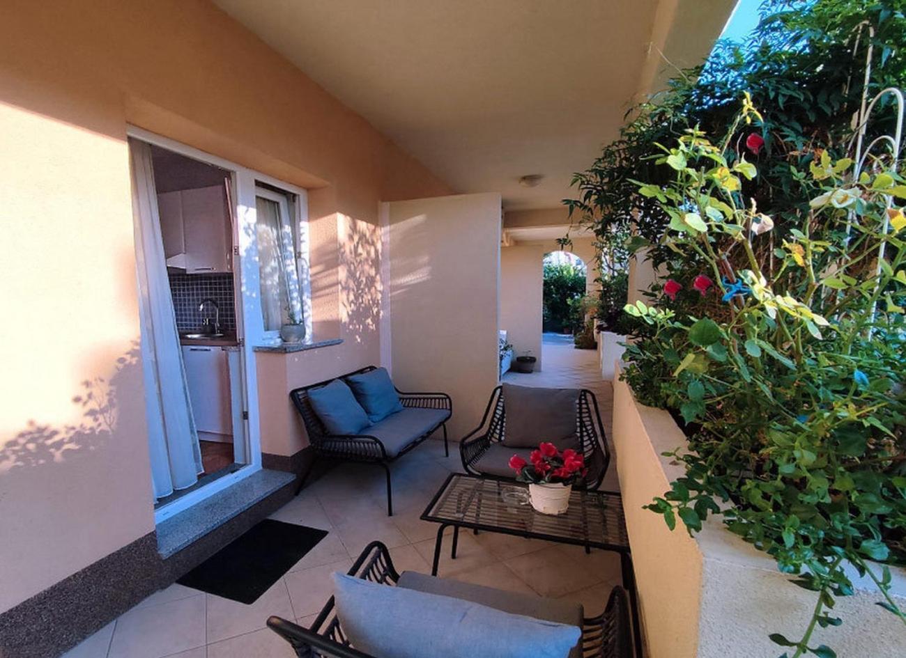 Apartments And Rooms By The Sea Tucepi, Makarska - 6058 Экстерьер фото